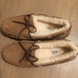 Ugg Dakota slippers